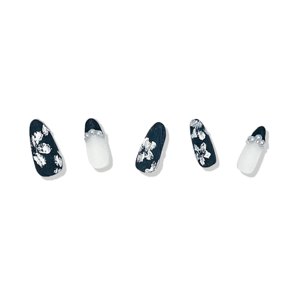 Noir & Blanc - Instant nails, Handmade Luxury Press on nails, Fashion Accessories
